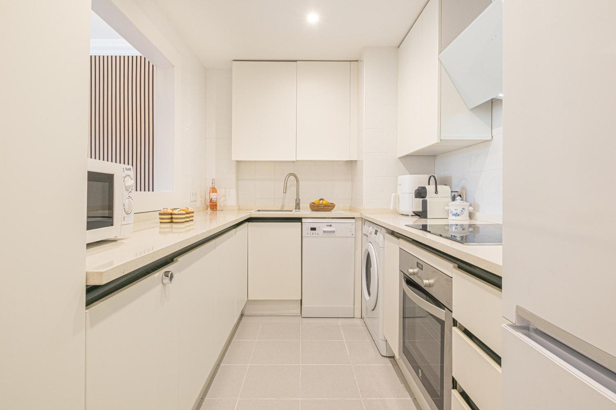 Marina Banus Lll Apartament *